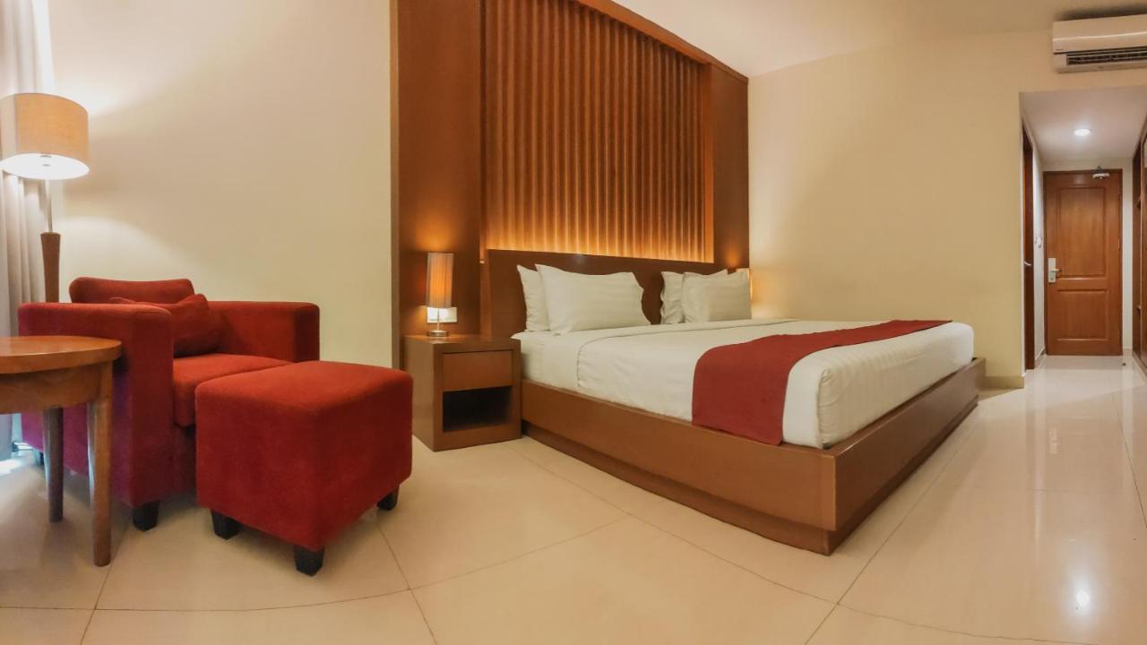 Square And Seminyak